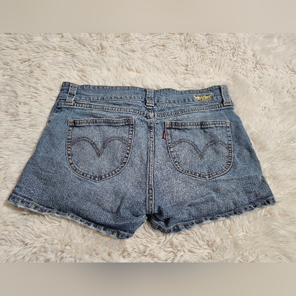 Vintage Levi's Blue Jean Shorts for Women - Picture 2 of 4